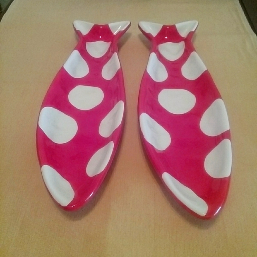 2 Large Polka Dot Fish Tray  rand New